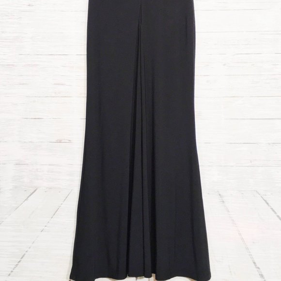 Cachet ~ Sleeveless Beaded Halter Cocktail Dress - Picture 11 of 13